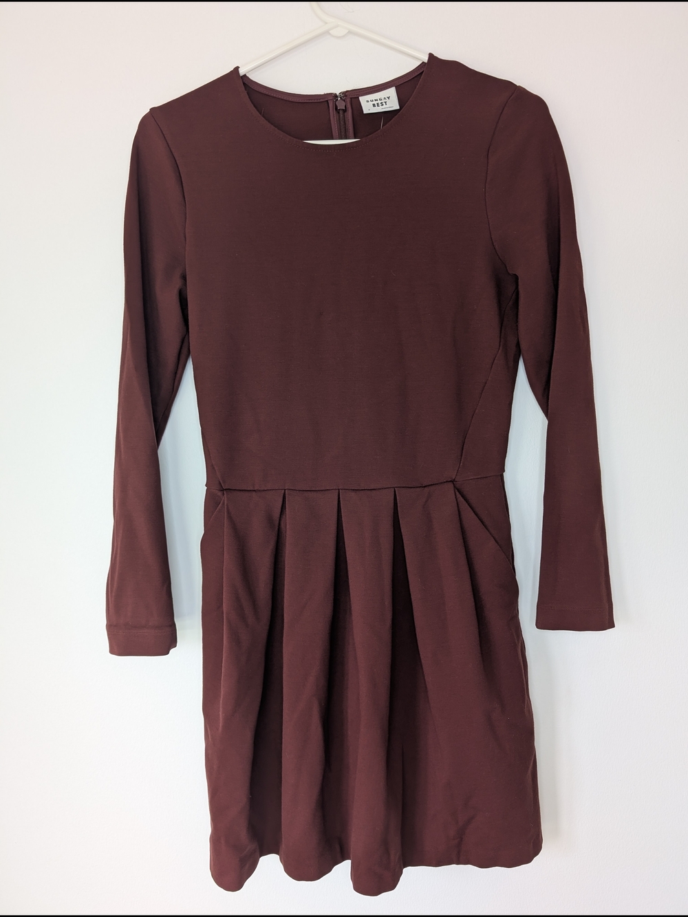 Aritzia Sunday Best - Mini Maroon Pleated Pocket Dress Tartine Long-Sleeve Sz 8